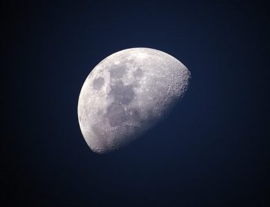 Quel est la durée mise pour atteindre la lune?